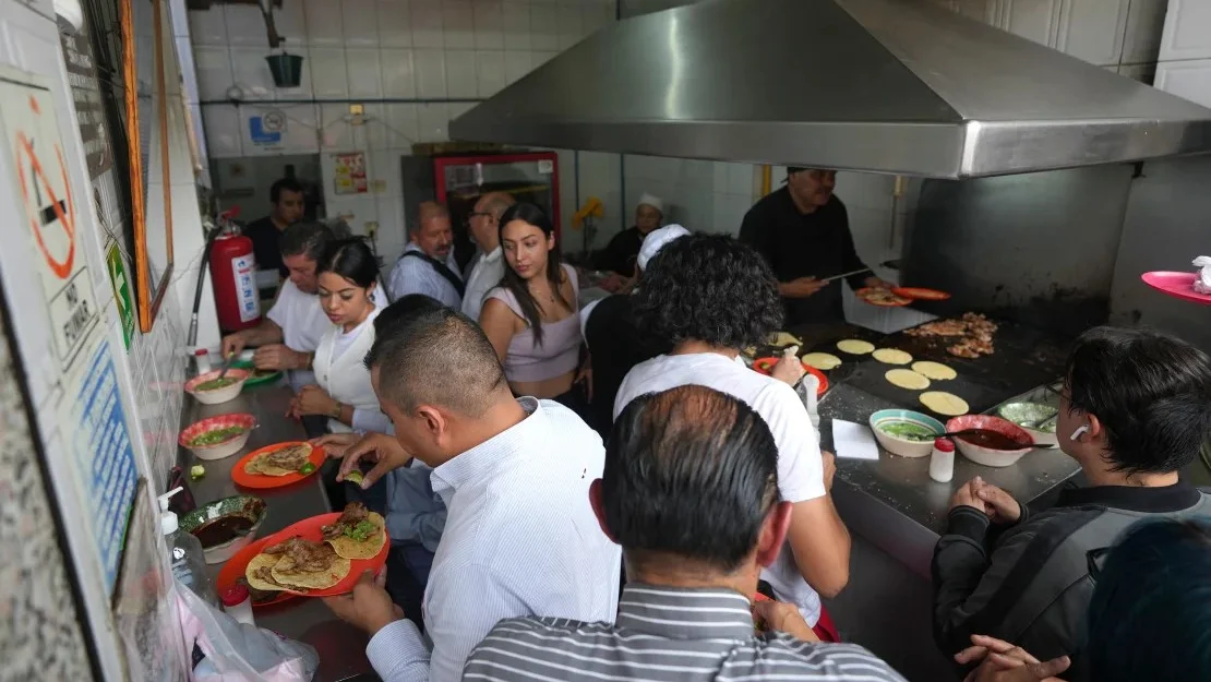Taquería El Califa de León es el primer puesto de tacos mexicano en recibir una estrella Michelin. (Foto: Fernando Llano/AP).