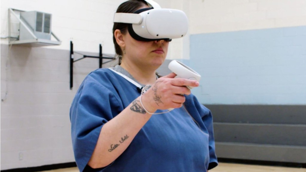 Mujeres reclusas se capacitan en realidad virtual para conseguir un trabajo fuera de la cárcel