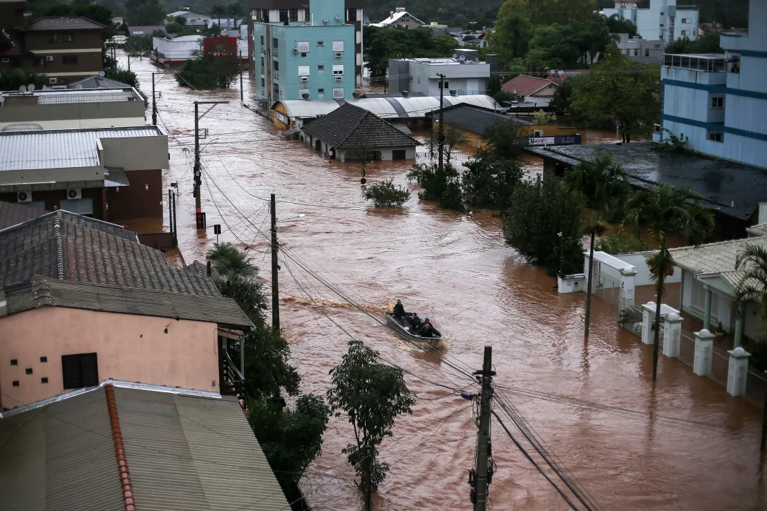 Porto Alegre inundada y aumentan a 86 las muertes en el peor desastre en décadas  thumbnail