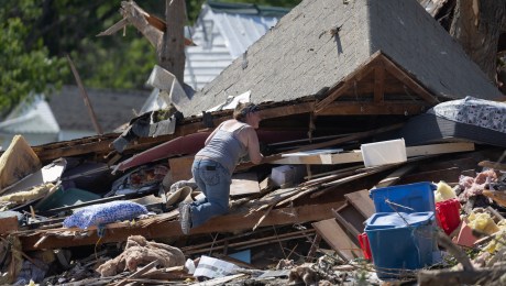 Declaran estado de emergencia en Arkansas por tormentas devastadoras