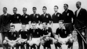 El 4 de mayo de 1949, casi todo el equipo de fútbol del Torino murió en un accidente aéreo. (ullstein bild/Getty Images)