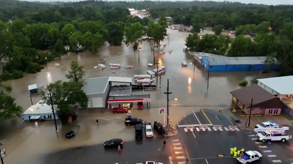 Flooding in Livingston, Texas.  (Credit: Drone Brothers)