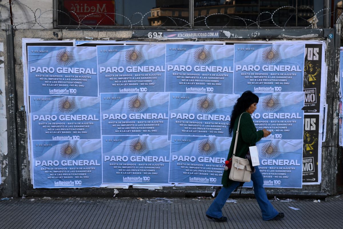 FOTOS | Calles y comercios vacíos en Argentina por el paro general del 9 de mayo