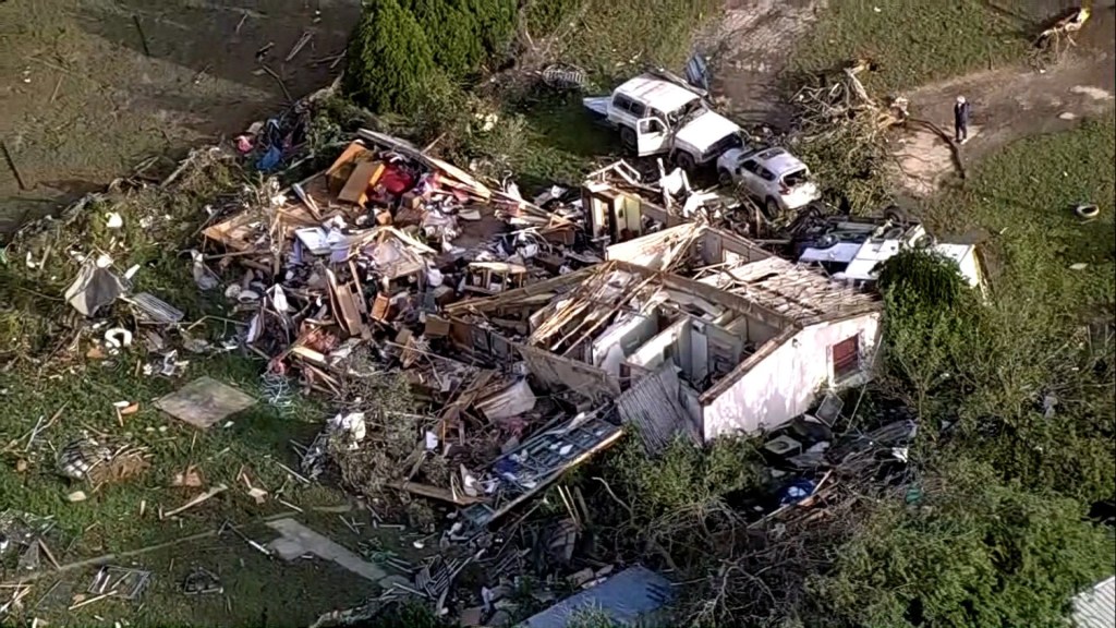 Texas sufre destrucción por el paso de un tornado