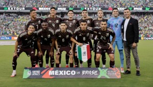 El equipo de México posa para una fotografía antes del amistoso internacional contra Brasil en Kyle Field el 8 de junio de 2024 en College Station, Texas. Este fue el último encuentro de México antes de la Copa América 2024. (Crédito: Tim Warner/Getty Images)