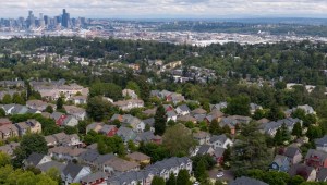 Casas en el vecindario West Seattle de Seattle, Washington, el martes 18 de junio de 2024. (Foto: David Ryder/Bloomberg/Getty Images).
