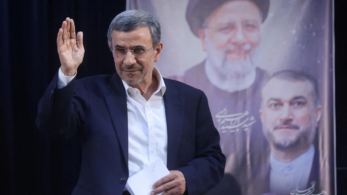El expresidente de Irán Ahmadinejad se presentará a las elecciones presidenciales, según la televisión estatal