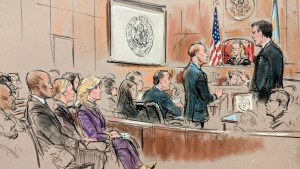 Este boceto del tribunal muestra la escena dentro de la sala donde se lleva a cabo el juicio de Hunter Biden este lunes 3 de junio en Wilmington, Delaware. (Bill Hennessy)