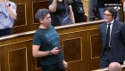 Un hombre interpreta el "Himno a la Alegría" en el Congreso de los Diputados de España