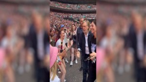 Captan a Paul McCartney bailando en concierto de Taylor Swift