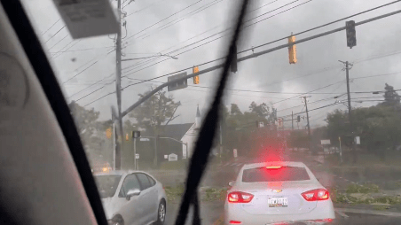 Video muestra fuerte tormenta en los suburbios de Washington DC