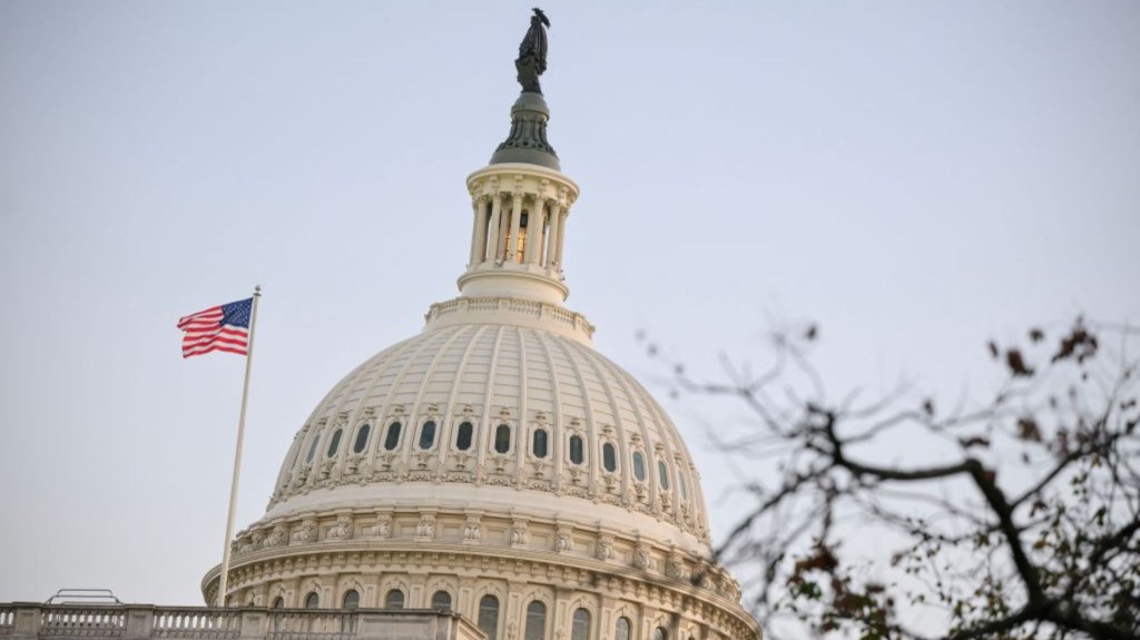 La cúpula del Capitolio de EE.UU. en la ciudad de Washington el 13 de noviembre de 2023. (Foto: MANDEL NGAN/AFP vía Getty Images)