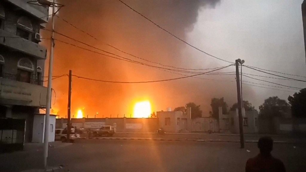 Un video muestra el momento del ataque de Israel contra rebeldes hutíes en Yemen