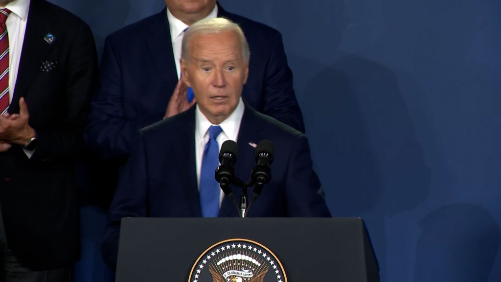 Biden le dice por error “Putin” a Zelensky en una conferencia de prensa