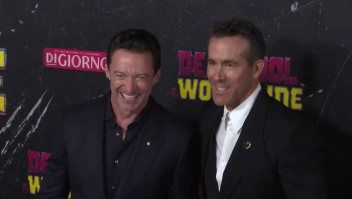 Ryan Reynolds y Hugh Jackman se lucen en la alfombra roja de "Deadpool y Wolverine"