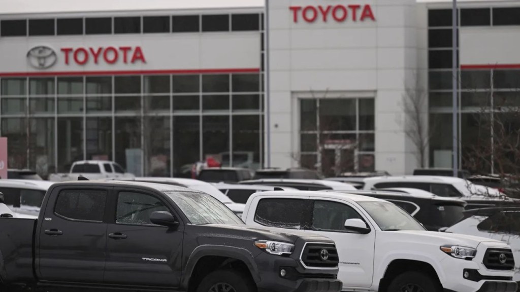 Toyota deberá cambiar motores de 100.000 vehículos