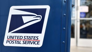 El Servicio Postal de EE.UU. aumenta precio de los sellos
