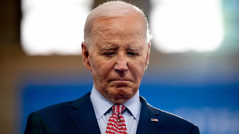 "Creo que lo mejor para mi partido y para el país es que renuncie", dice Biden en una carta