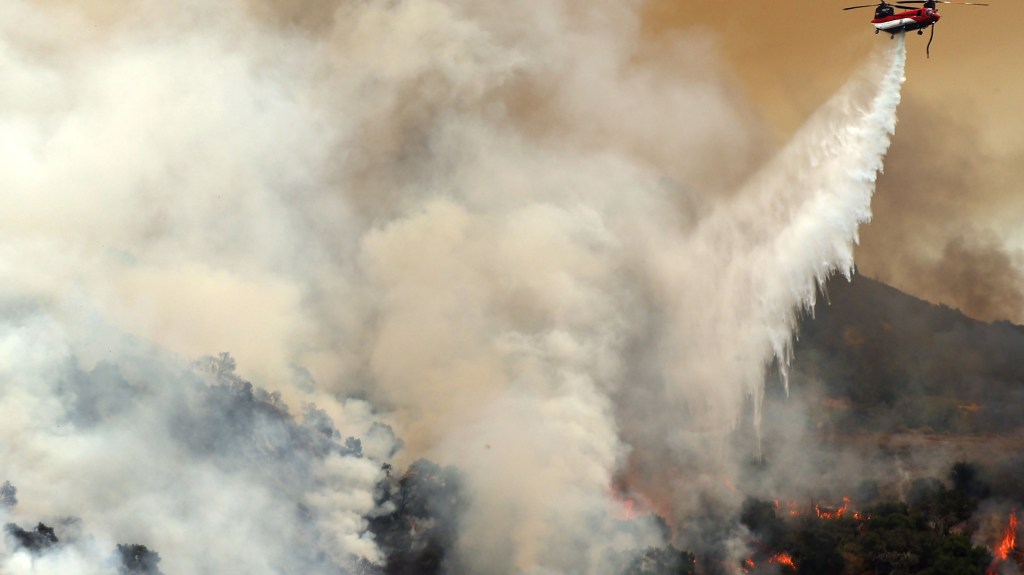 9 estados de Estados Unidos registran cerca de 70 incendios activos