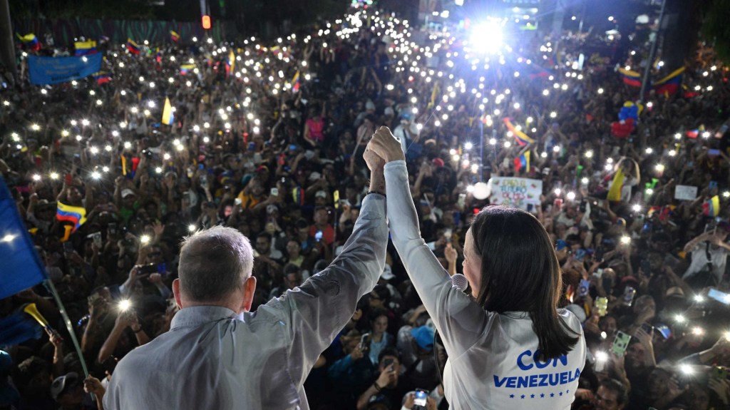 Expresidente Mahuad enumera las razones por las cuales podría triunfar la oposición en Venezuela