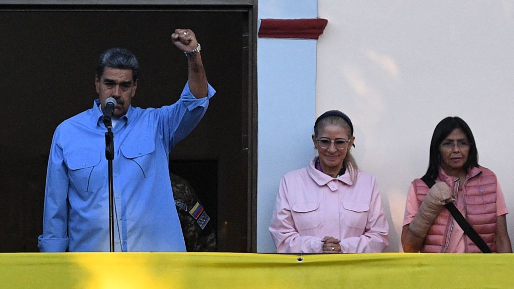 Maduro denuncia “arremetida” del "imperialismo, la derecha, el narcotráfico y Elon Musk"