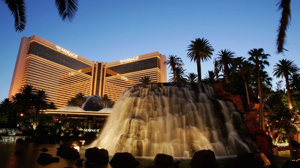 Después de 34 años, cierra el Hotel Mirage en Las Vegas
