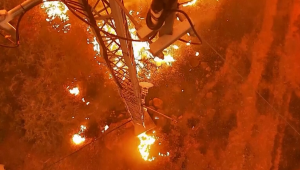 Una cámara capta en tiempo real el avance de un incendio en el norte de California