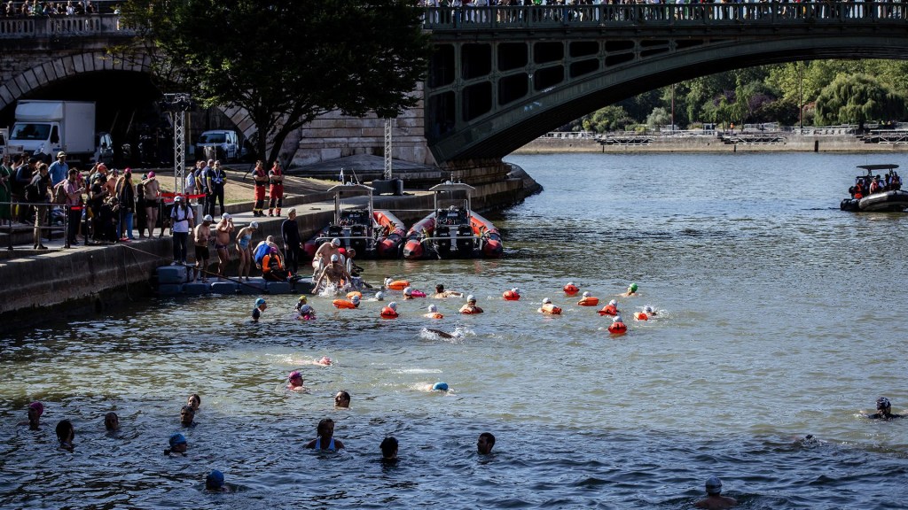 Mira el río Sena tras una limpieza de US$ 1.500 millones para los Juegos Olímpicos