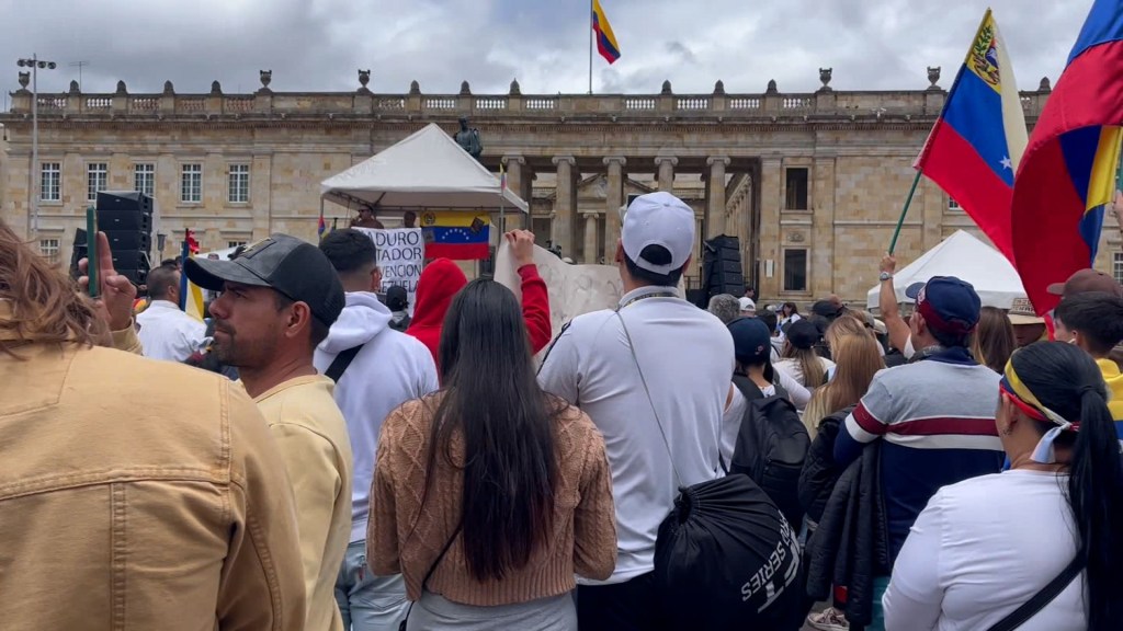Venezolanos en Colombia se manifiestan en contra de Nicolás Maduro
