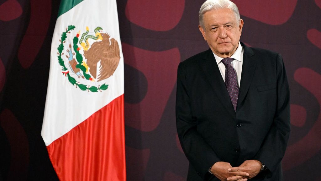 AMLO pausa relación con las embajadas de Estados Unidos y Canadá: “Tienen que aprender a respetar la soberanía”