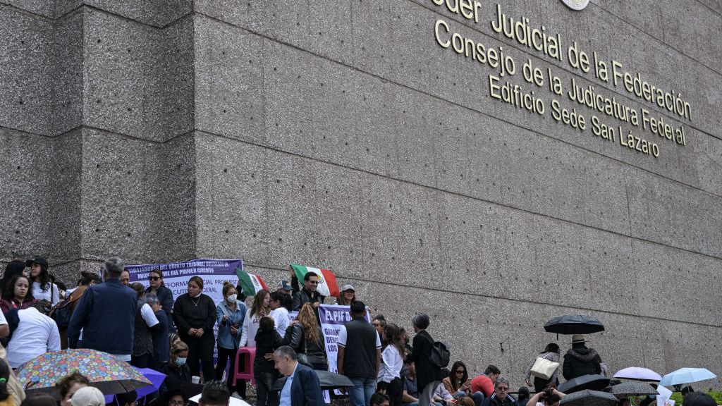 ¿Por qué preocupa a inversionistas reforma judicial de López Obrador?