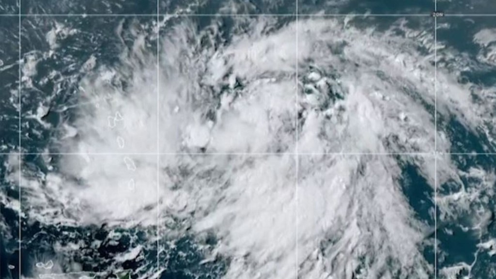 Satélite capta la formación de la tormenta Ernesto en el Atlántico