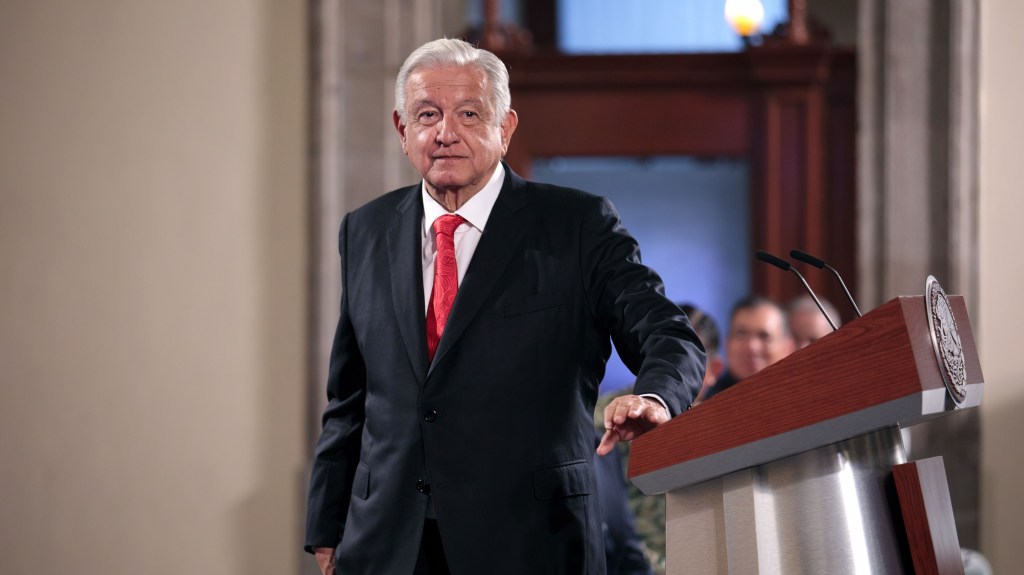 AMLO admite que provocó a la prensa al comparar sistema de salud con Dinamarca