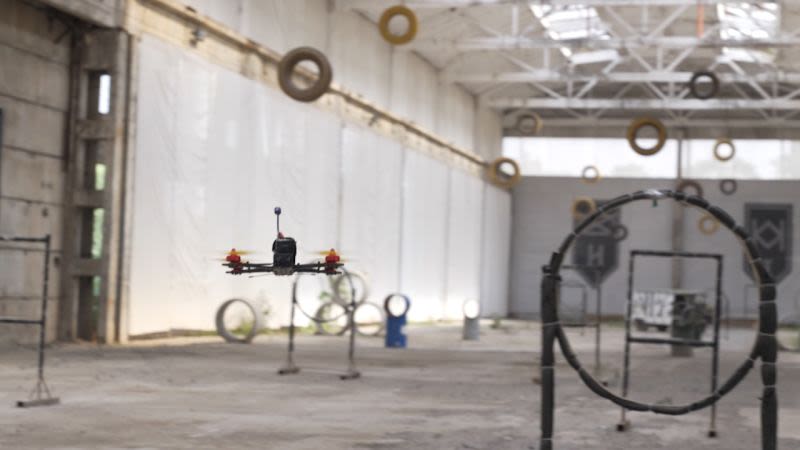 Conoce la instalación de entrenamiento de drones ucraniana conocida como ‘Kill House’