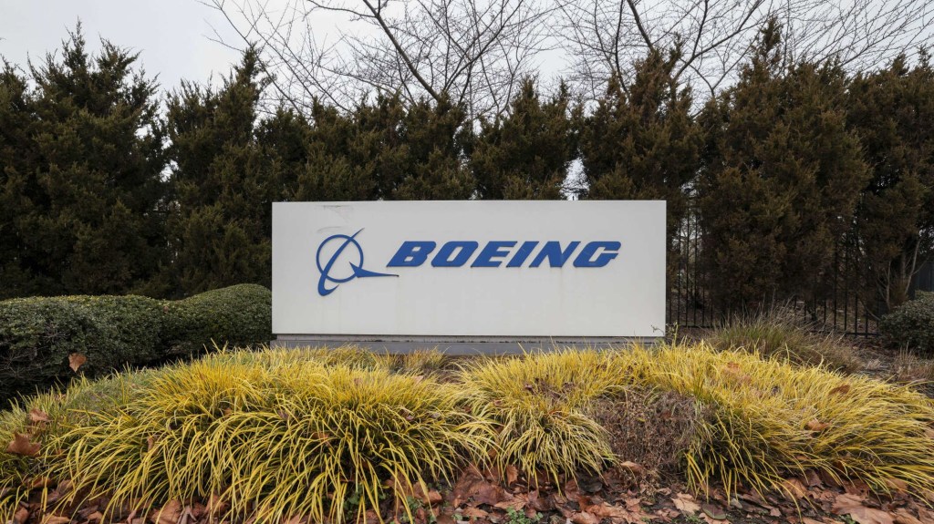 Boeing presenta nueva oferta a trabajadores en huelga