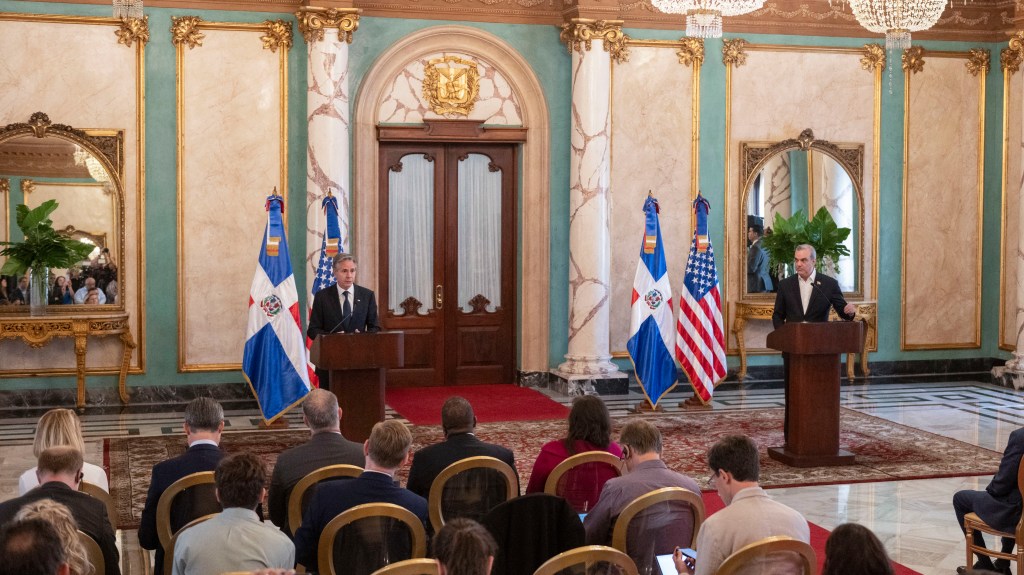 “Estamos profundamente preocupados por Venezuela tras las elecciones”: Así habló Blinken en reunión con Abinader