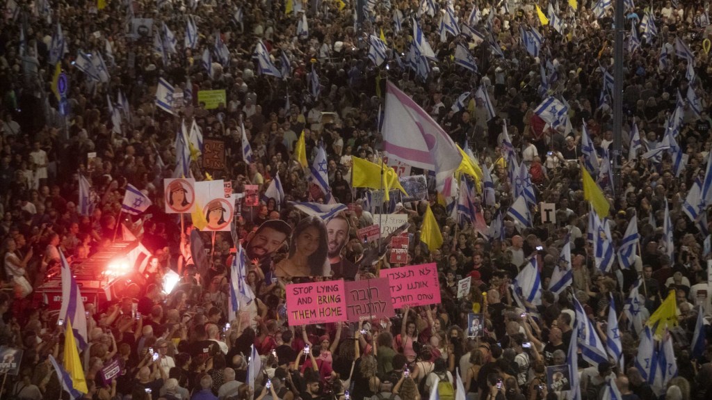 Protestas sin precedentes en Israel en busca de un fin a la guerra