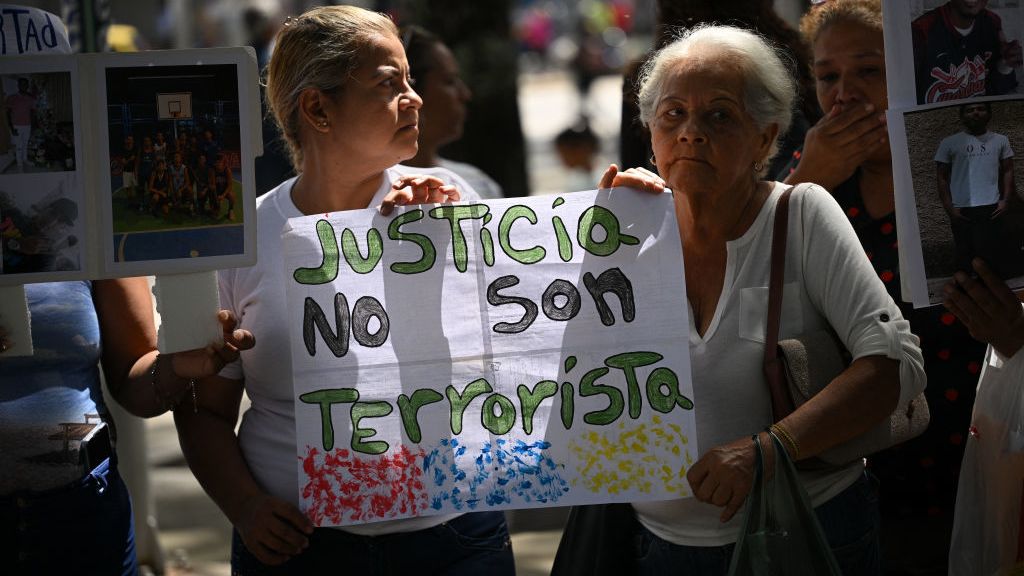  “Están acabando con nuestros sueños”, el reclamo de menores detenidos en Venezuela