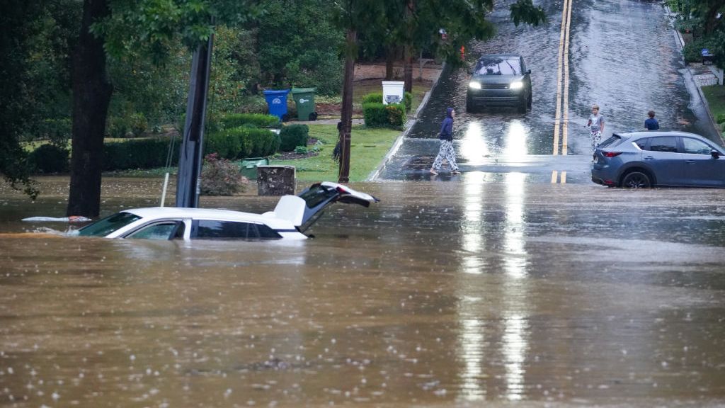 El paso del huracán Helene deja al menos 90 muertos en EE.UU.