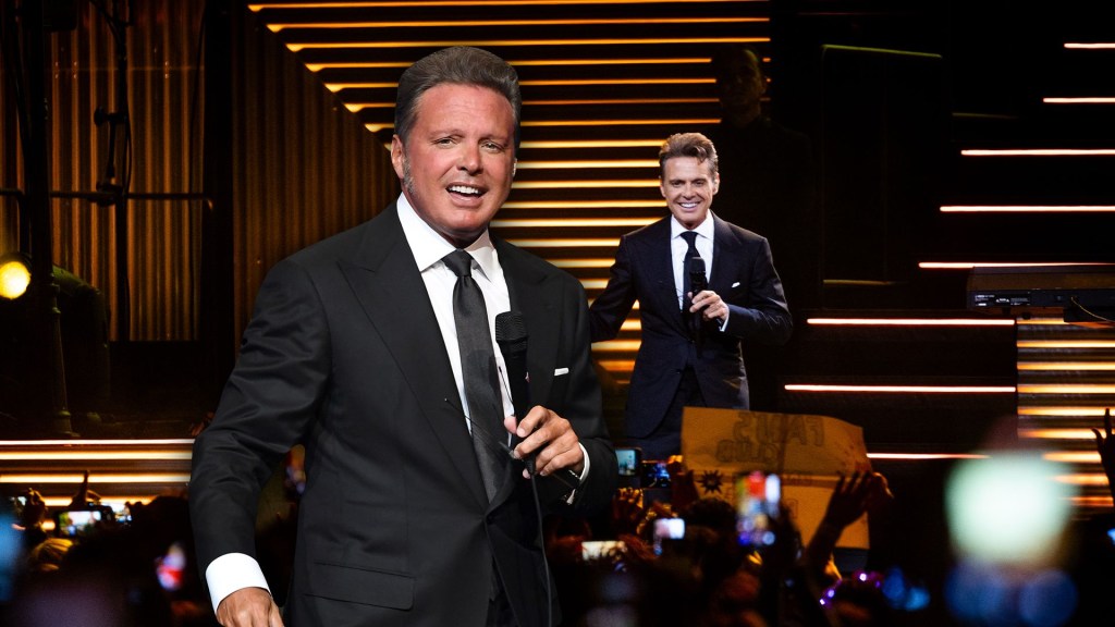 Luis Miguel pospone concierto de este miércoles en Ciudad de México