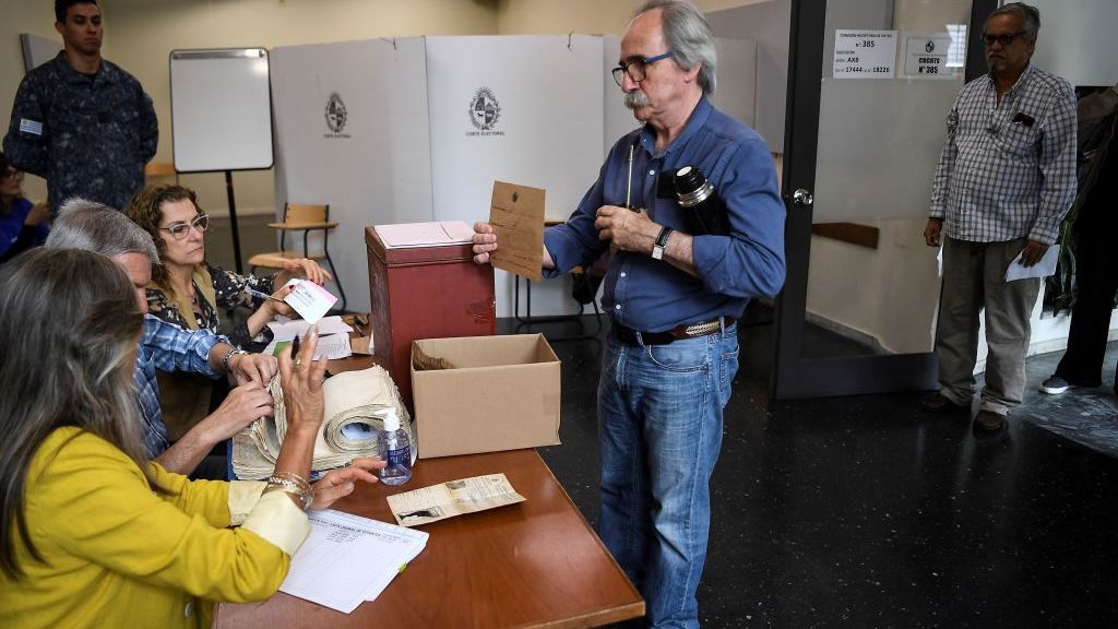 Uruguay elige presidente y el futuro de la seguridad social