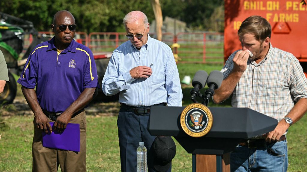 Biden recorre zonas devastadas por Helene en Florida y Georgia