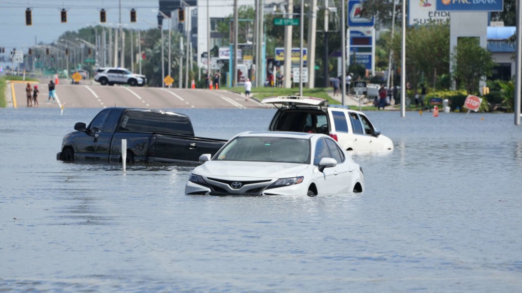 "Un desastre sin precedentes", así viven los residentes de Tampa tras el paso del huracán Milton