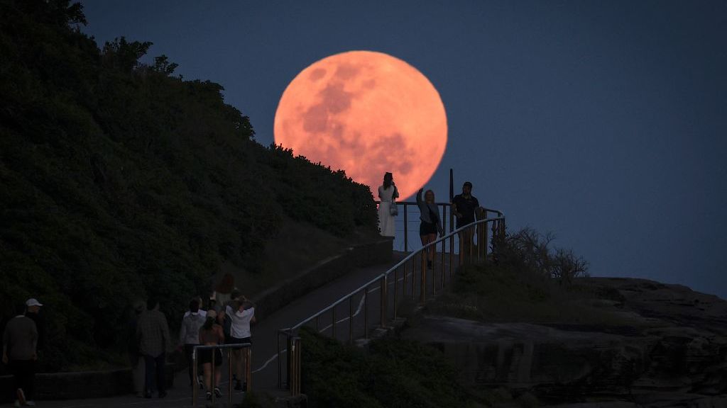 Así se vio la última superluna del 2024 alrededor del mundo