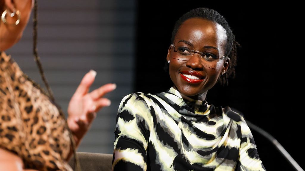 Lupita Nyong'o habla del impacto que le significó cambiar su acento keniano al hablar inglés