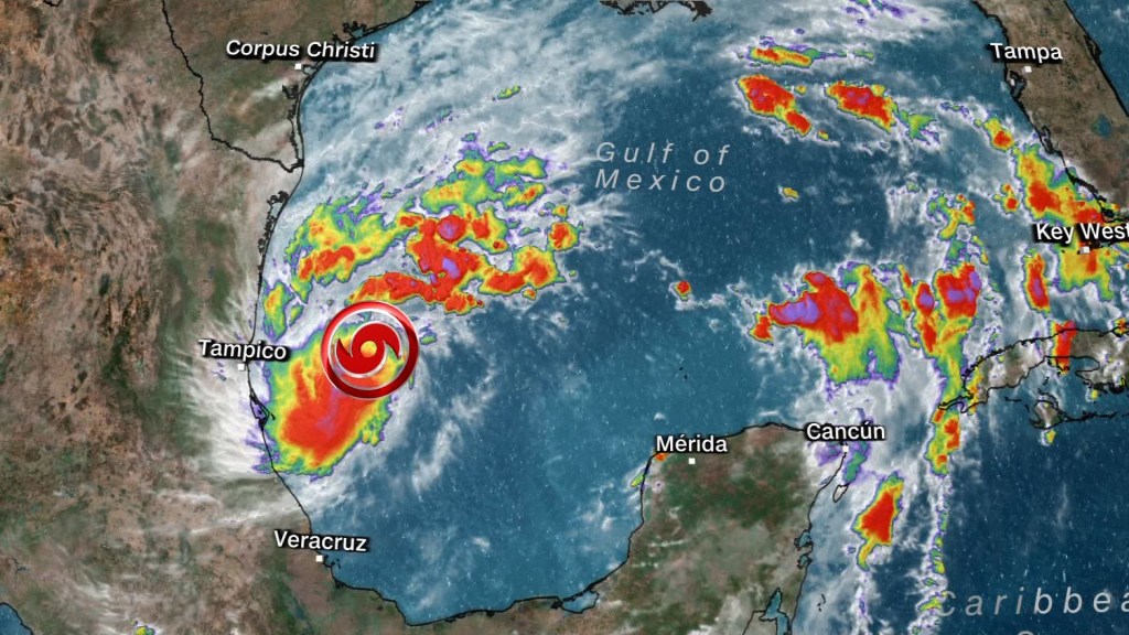 Milton ya es huracán y advierten por riesgos para EE.UU.