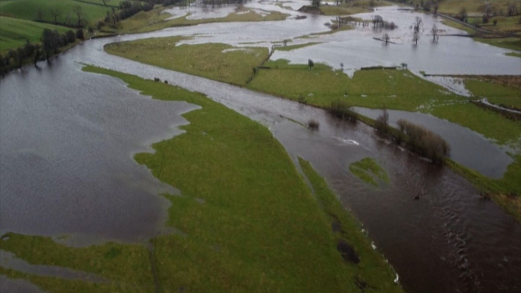 Inundaciones y corrimientos de tierra por la tormenta Bert en Reino Unido