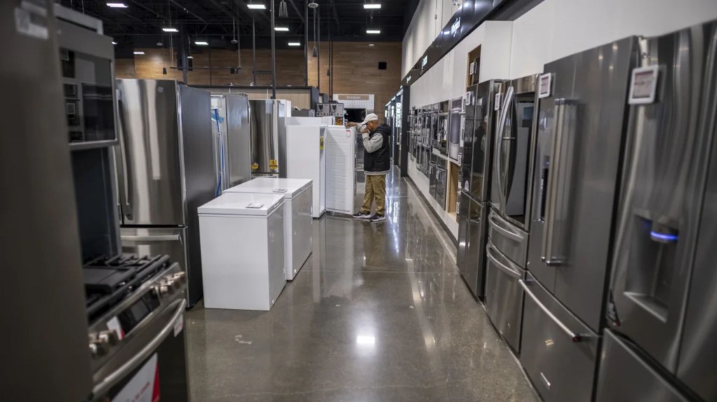 Aún no está claro qué aranceles pondrá en marcha el presidente electo de Estados Unidos, Donald Trump. Pero si estás pensando en comprar un nuevo refrigerador, ahora puede ser un buen momento para empezar a buscar. (Foto: David Paul Morris/Bloomberg/Getty Images/Archivo)