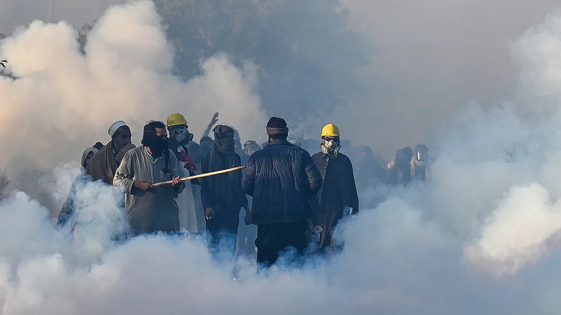 Una capital bloqueada, internet cortada y manifestantes enfrentados a la Policía. ¿Qué está pasando en Pakistán? imagen-6