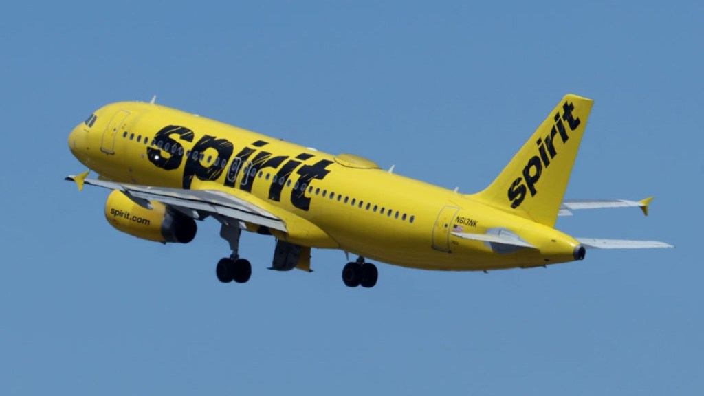 Se declara en bancarrota la aerolínea de bajo costo, Spirit Airlines